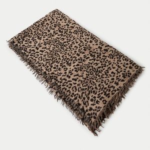 Wilfred Leopard Print Blanket Scarf